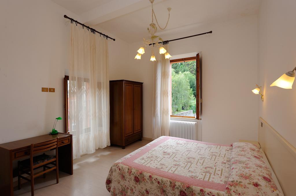 Hotel San Sebastiano Perugia Room photo